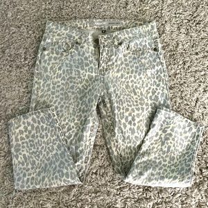 Women’s vintage jordache skinny crops.